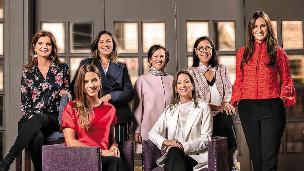 De izquierda a derecha: (de pie) Alicia Lloreda, socia Lloreda Camacho; Tatiana Garcés, socia de Baker McKenzie; Mariana Posse, socia Posse Herrera Ruíz; Claudia Barrero, socia PPU y María Catalina Jaramillo, socia Brigard Urrutia. (Sentadas) Ana Cristina Medina, socia Godoy Córdoba y Natalia García, socia Gómez Pinzón Abogados.