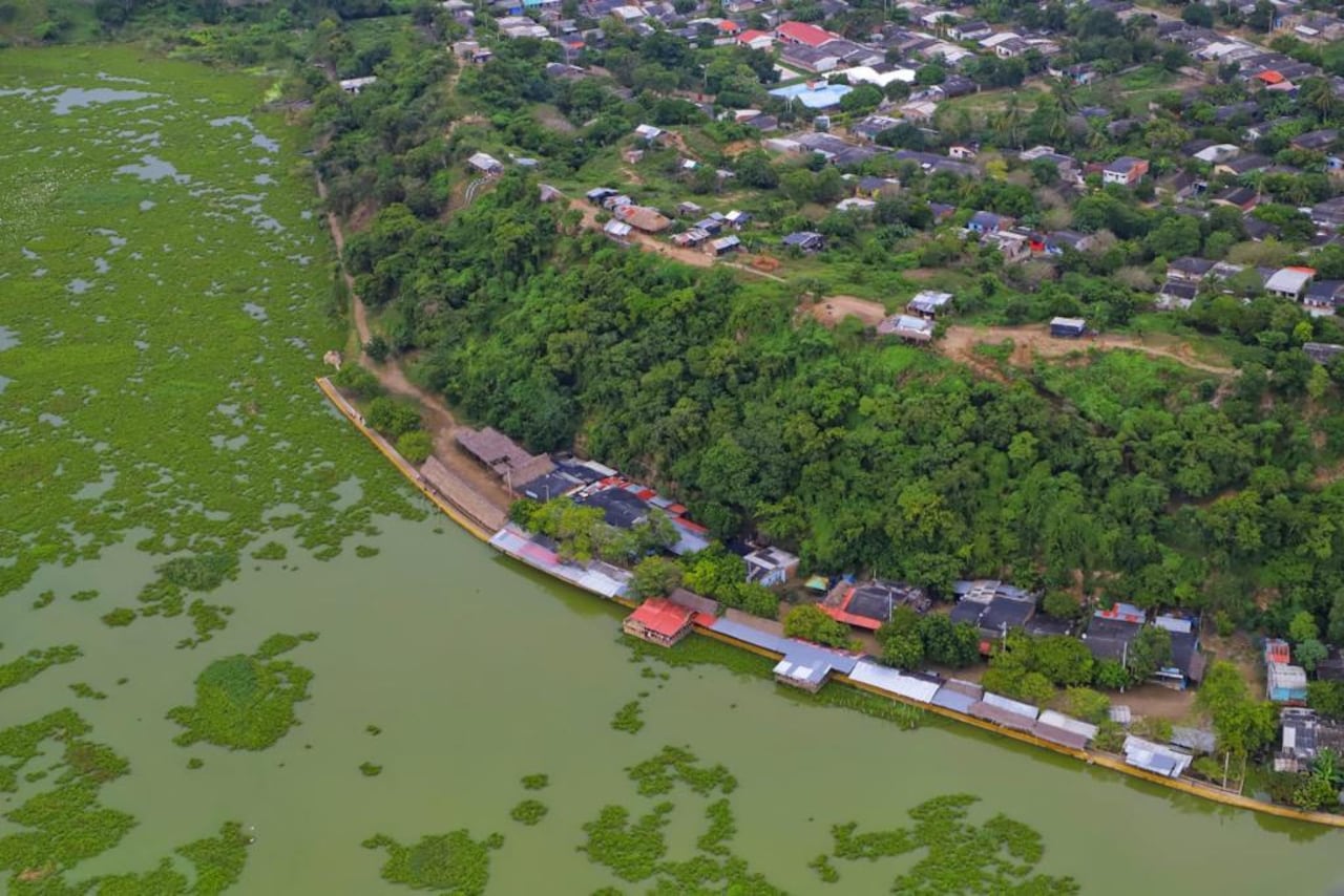 Desde helicóptero realizan monitoreo constante de los sectores afectados por inundaciones en Atlántico,