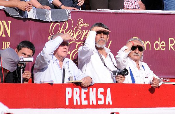 De izquierda a derecha: Enrique Avilán, Jorge Arturo Díaz (El Tiempo) y Alfredo Molano