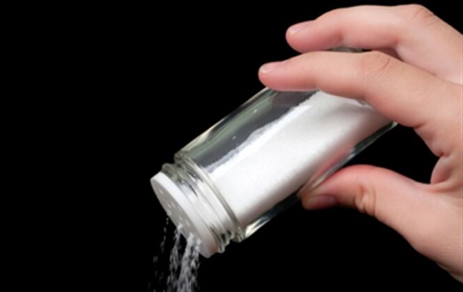 El consumo de sal es un factor de riesgo de hipertensión que puede causar infarto o enfermedad cerebrovascular. (Foto: Thinkstock)