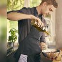 El único aceite de oliva saludable es el virgen extra. Falso: este es otro de los mitos sobre el aceite de oliva. Foto: GettyImages.