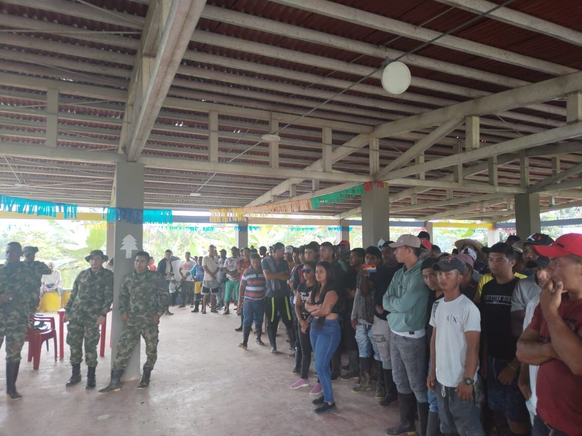 Militares son retenidos por la comunidad en Nariño.