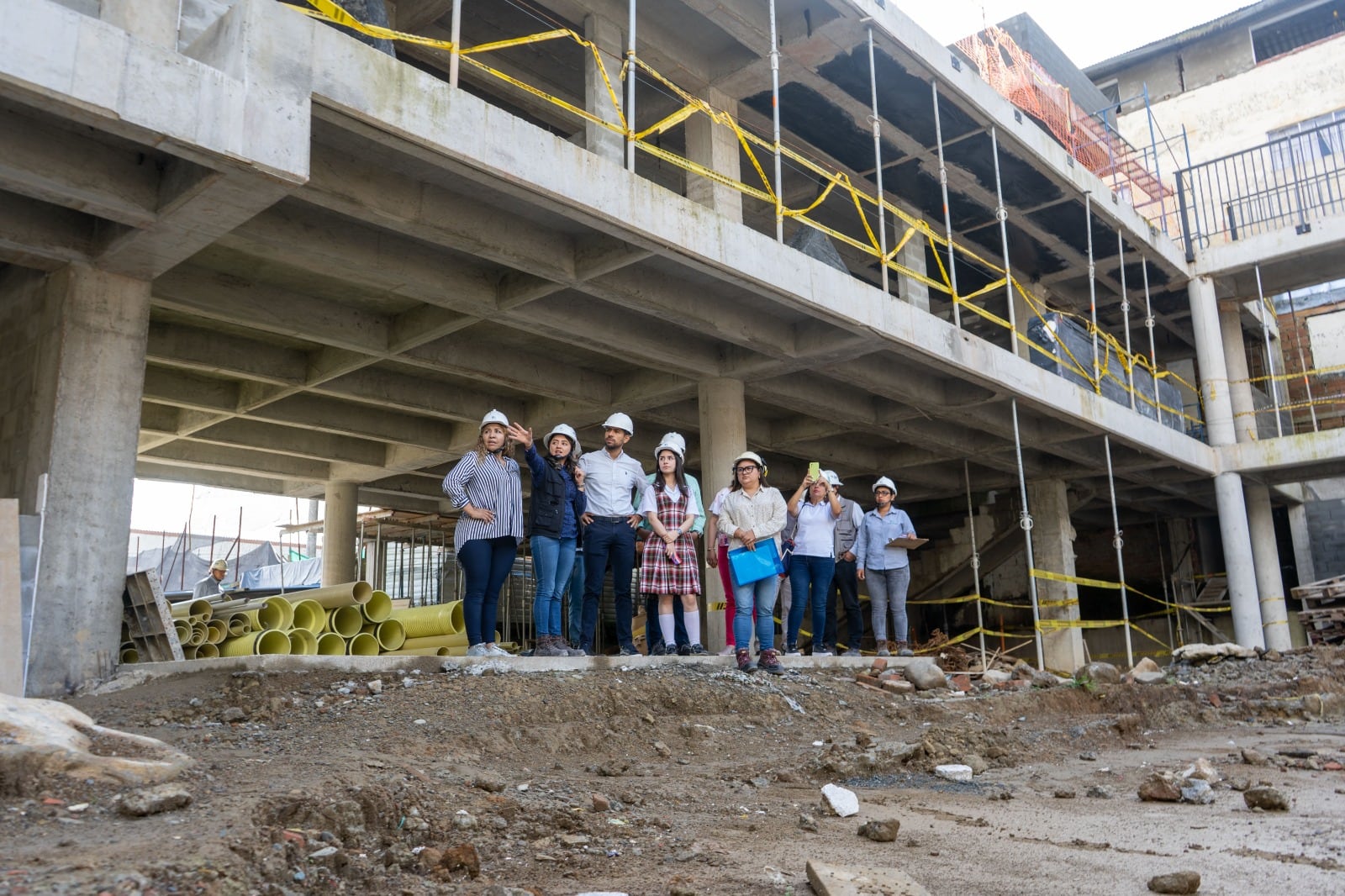 Destacan la adición de recursos que se han realizado desde la administración departamental para terminar estas obras