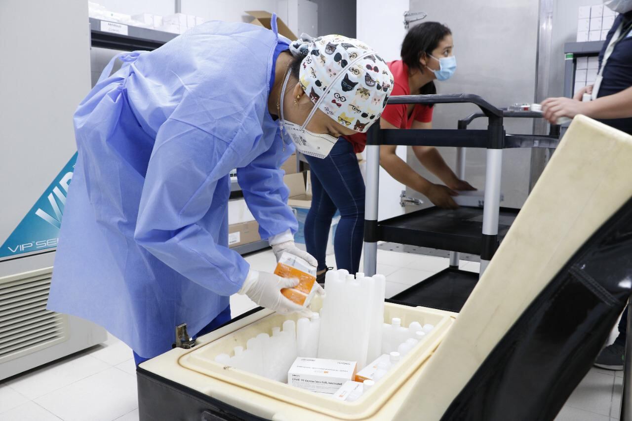 Una de las maneras con las que las autoridades santandereanas buscan contrarrestar el avance de contagios es con el plan de vacunación. Hasta el 2 de junio la gobernación registraba la recepción de 666.203 dosis de vacunas.