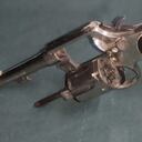 El arma de fuego encontrada entre los útiles de joven de 16 años en Bolívar.