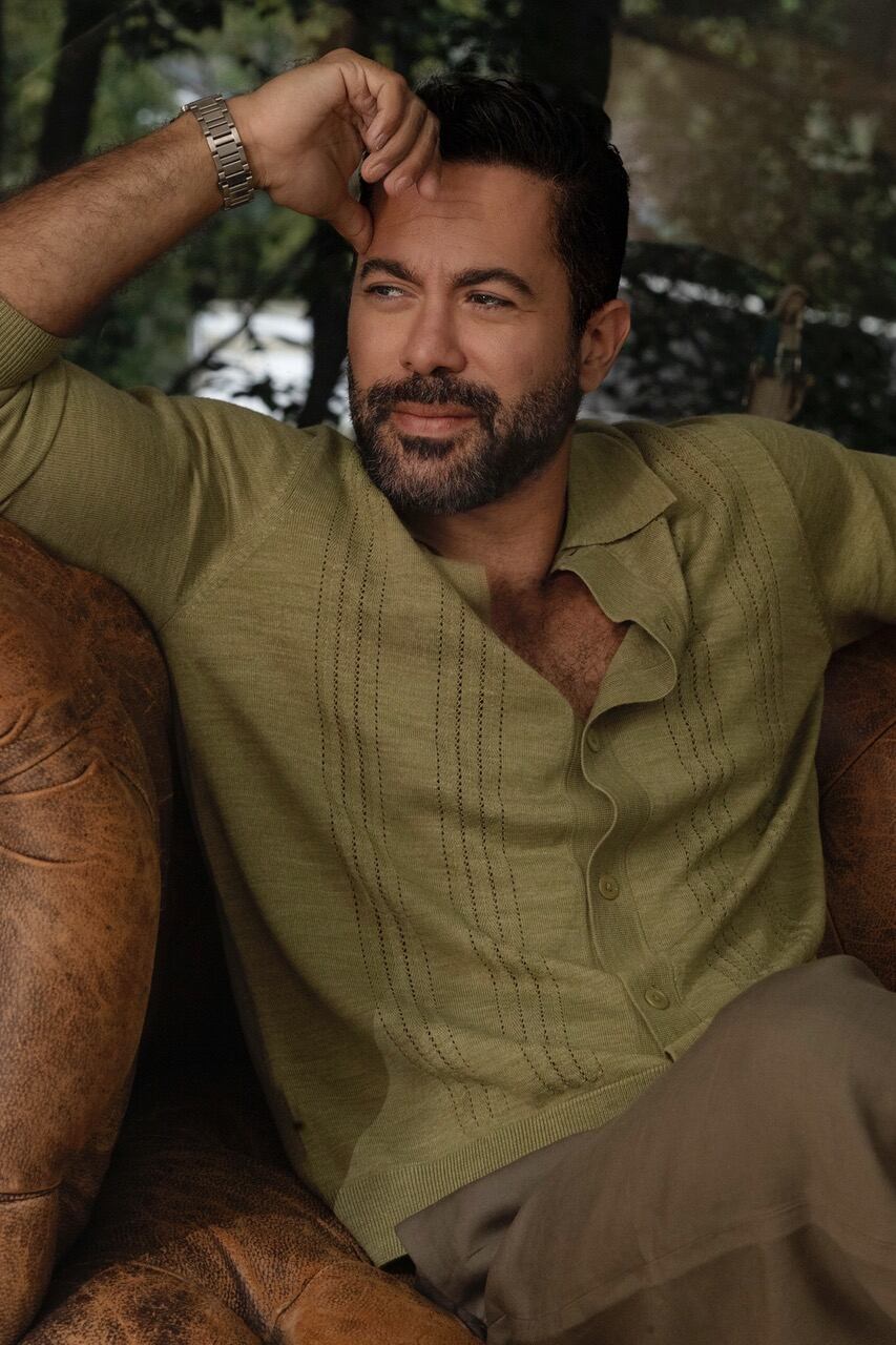 Víctor Turpin, actor colombiano que vive en Los Ángeles y actúa en 'Scream 7'.