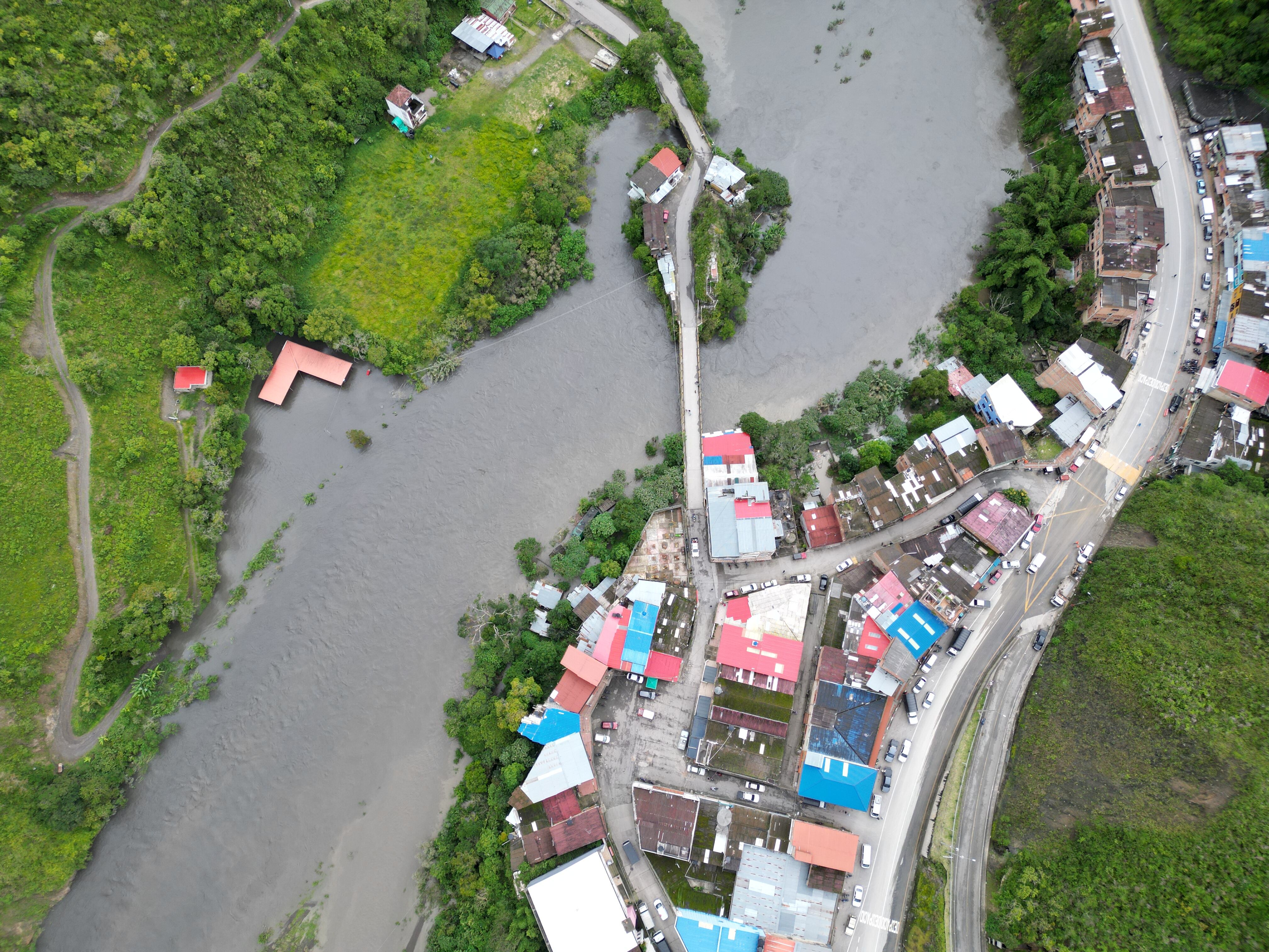 Panorámica de la vía al llano