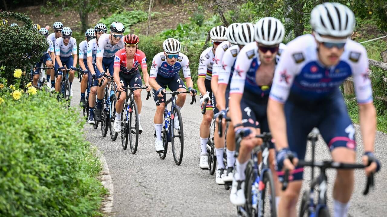 Remco Evenepoel no ha tenido fuertes ataques en la etapa 8 de la Vuelta a España. Foto: Twitter @lavuelta.