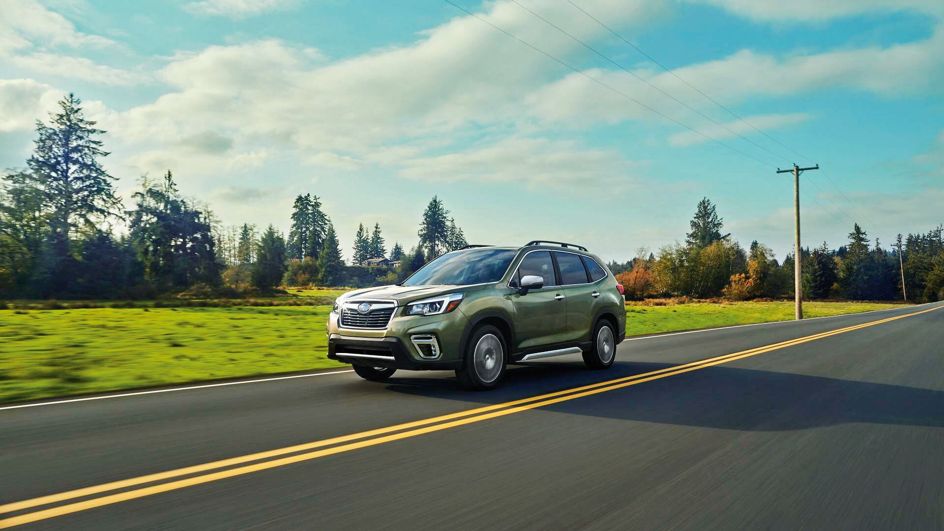 Subaru Forester, uno de los vehículos eléctricos o híbridos que se pueden conseguir en Colombia.