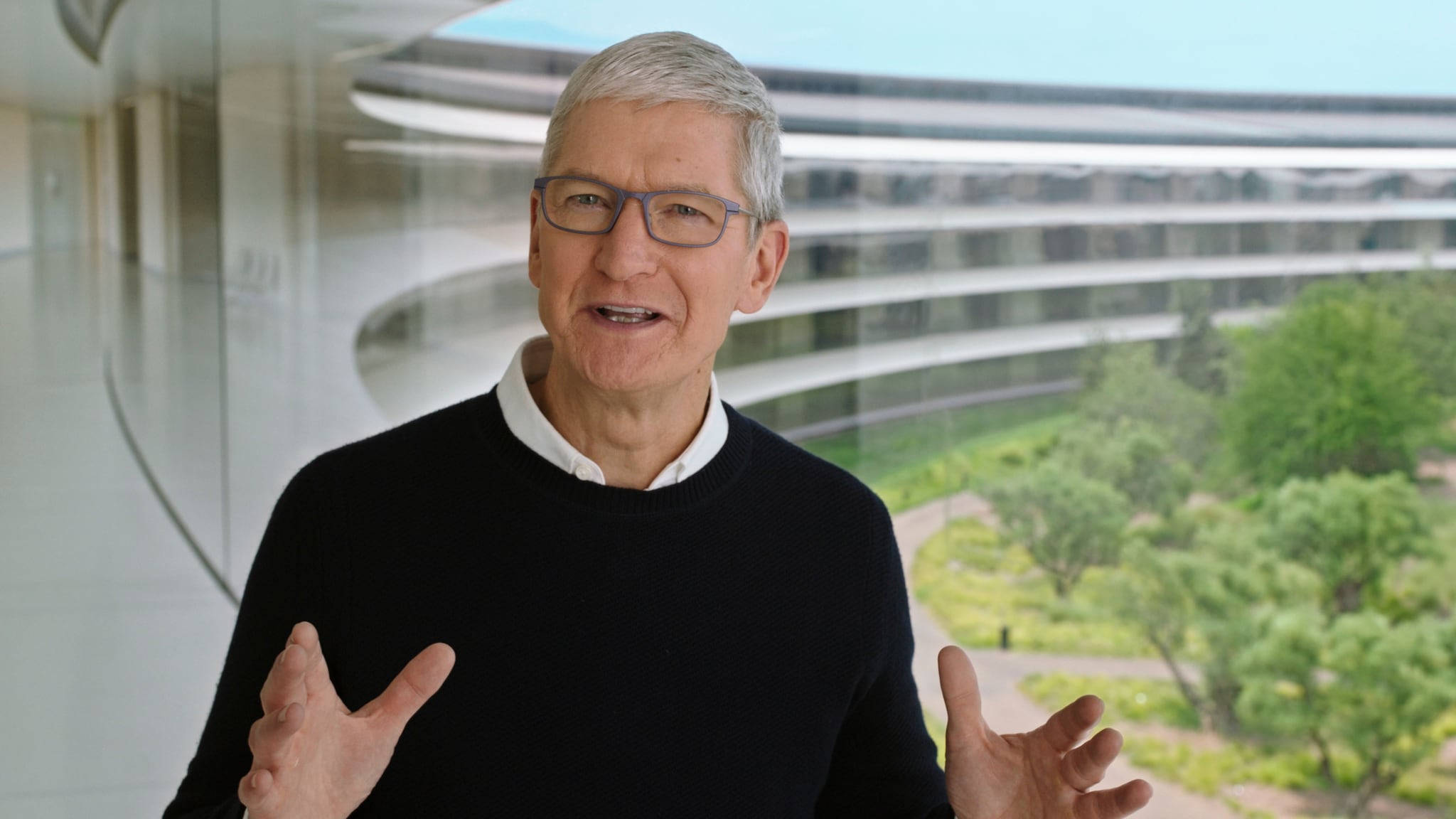 En una entrevista, Tim Cook afirmó que Apple no se siente presionada por ser la primera en lanzar su Inteligencia Artificial.