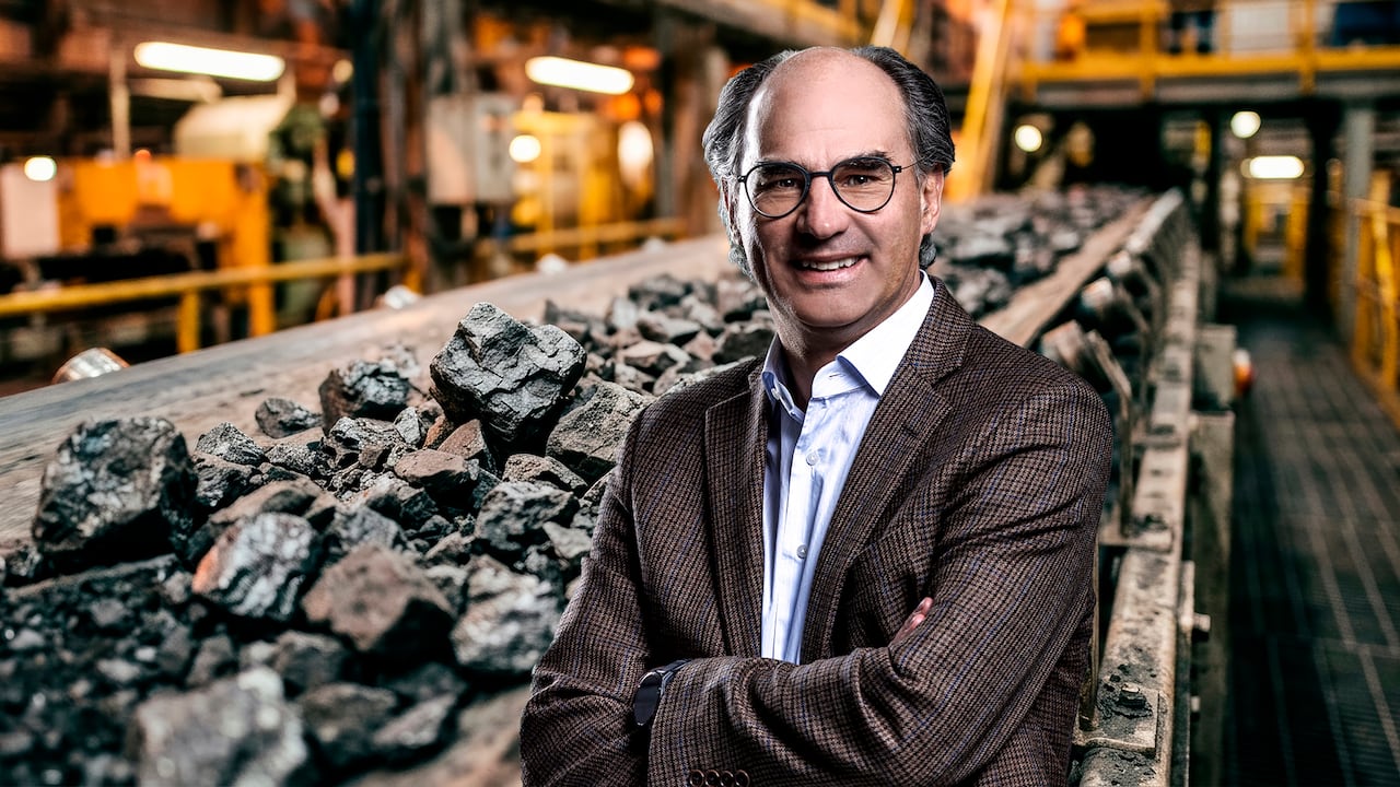 Juan Camilo Nariño, presidente de la Asociación Colombiana de Minería (ACM), señala que en el actual gobierno se dieron múltiples intentos para acabar la actividad minera formal.
Bogotá Diciembre 9 de 2025.
Foto: Juan Carlos Sierra-Revista Semana.