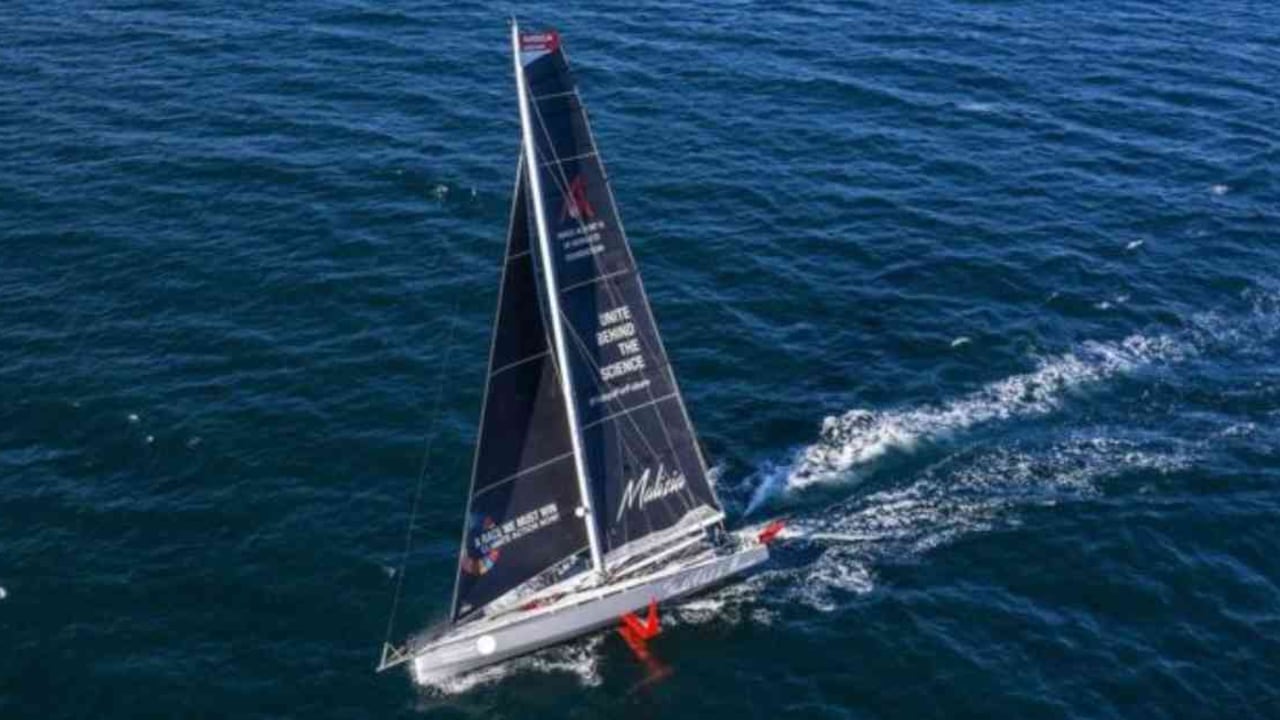 El Malizia II es el velero que llevará a Greta Thunberg a las cumbres del clima. Foto: EPA vía BBC.