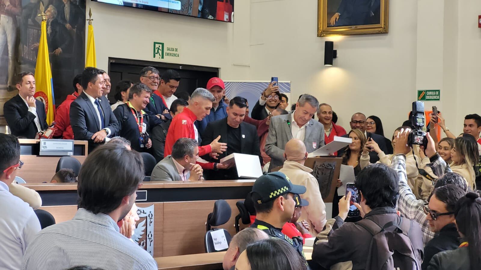 Concejo de Bogotá reconoció a Santa Fe por su 10 estrella