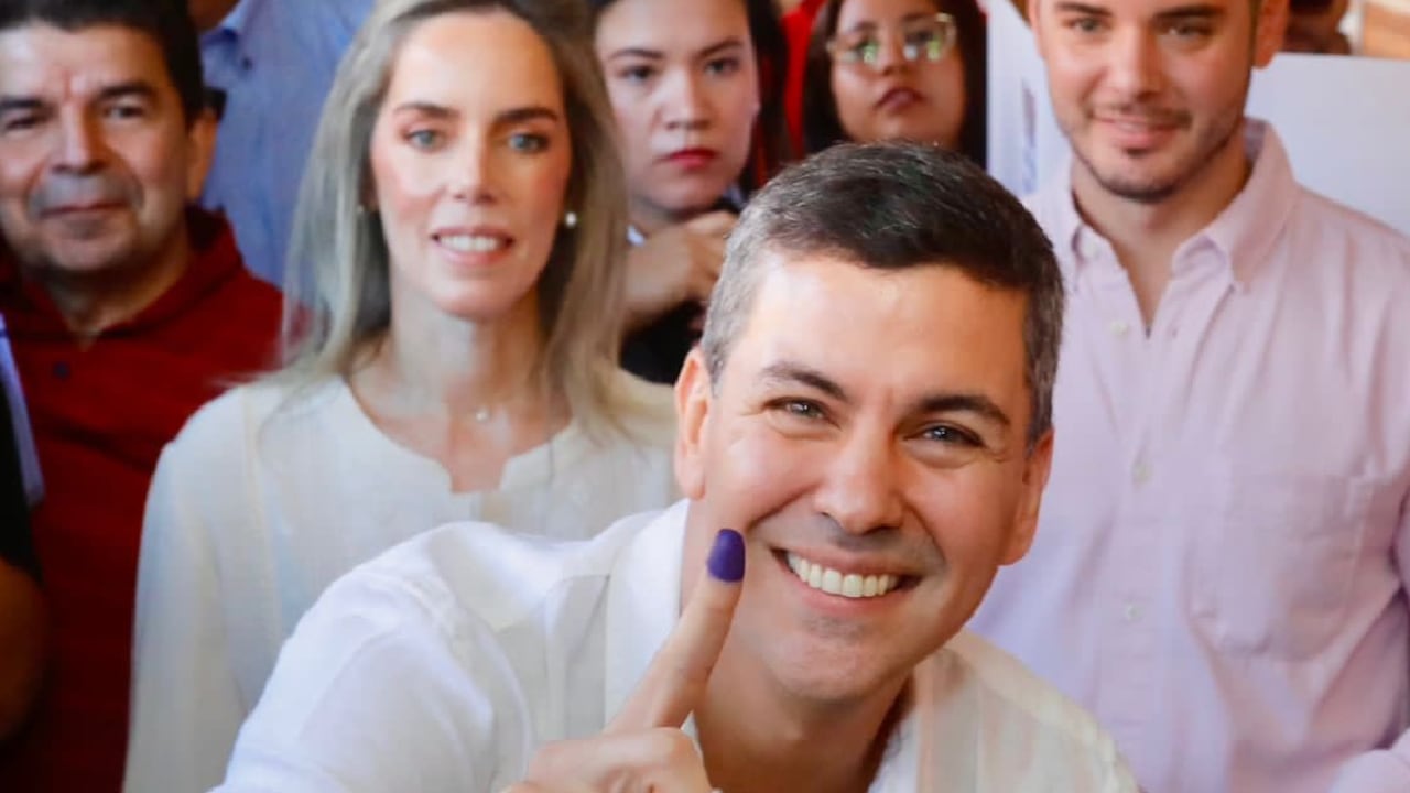 Santiago Peña es el presidente lecto de Paraguay