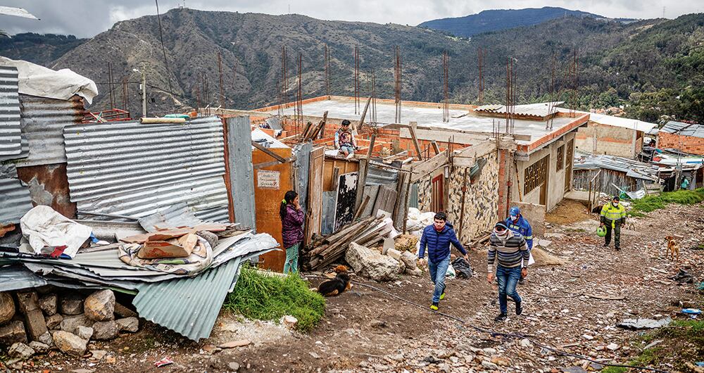   En otras ciudades en las que no se adoptaron planes de rescate social, ni se establecieron subsidios monetarios, se logró reducir la pobreza monetaria y extrema en mayor medida que en la capital.