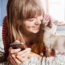 El gato se había convertido en una gran compañía después de que el padre de la mujer muriera.