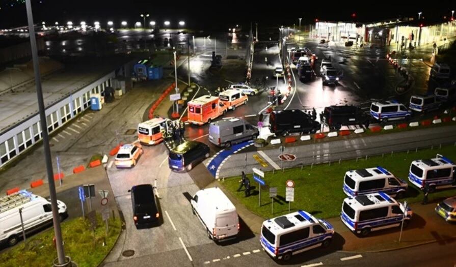 Así luce el aeropuerto de Hamburgo, Alemania, tras el ingreso de un hombre armado.