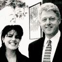 Mónica, cuando tenía 22 años, le mostró sus calzones al presidente y le dijo: “Estoy tragada de usted”.