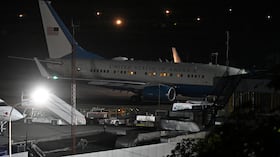 The aircraft carrying US Energy Secretary Chris Wright is seen after landing at Simon Bolivar International Airport in Maiquetia, La Guaira state, Venezuela, on September 1, 2026. US Energy Secretary Chris Wright visits Venezuela to finalize an agreement after US President Donald Trump announced that the United States will take a majority stake in 65 billion barrels of Venezuela's oil reserves, in what he described as "the largest oil deal in history." (Photo by Federico PARRA / AFP)