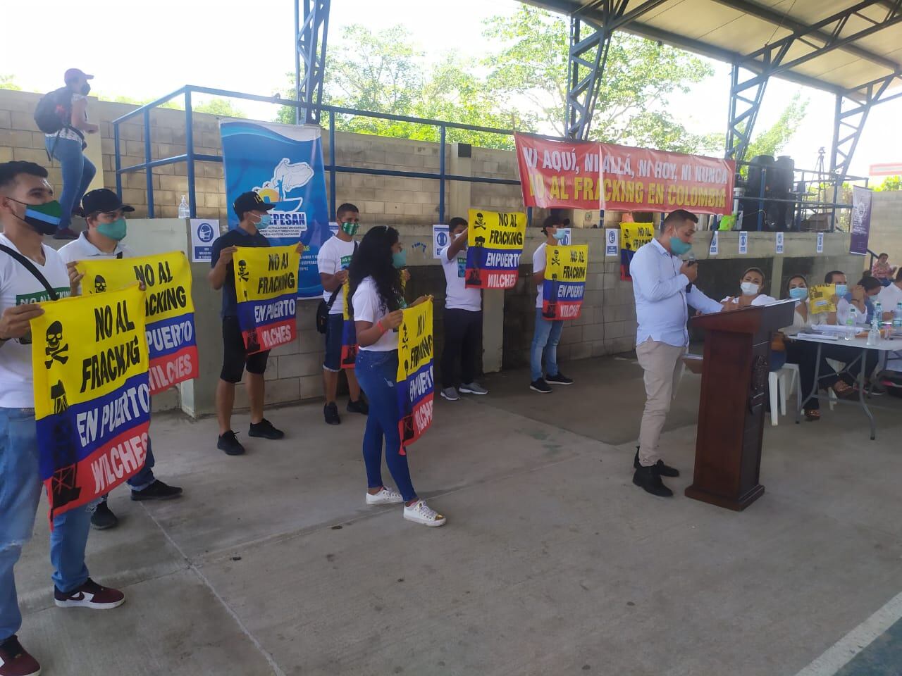 La Asamblea de Santander estuvo presente en el municipio donde manifestaron su rechazo al fracking.