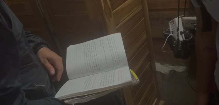 El cuaderno de conjuros y rezos de alias Peñaranda, según el Ejército.