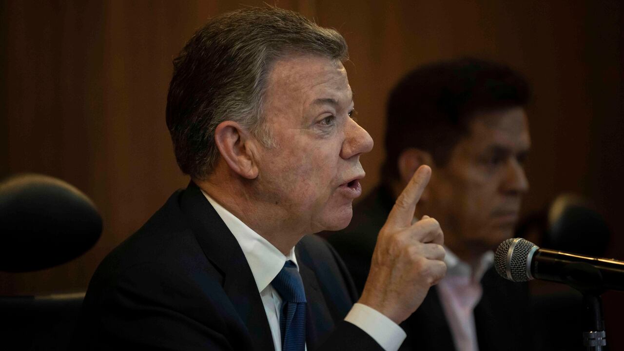 Expresidente Santos dice que hacer el fracking en Colombia “es un suicidio”