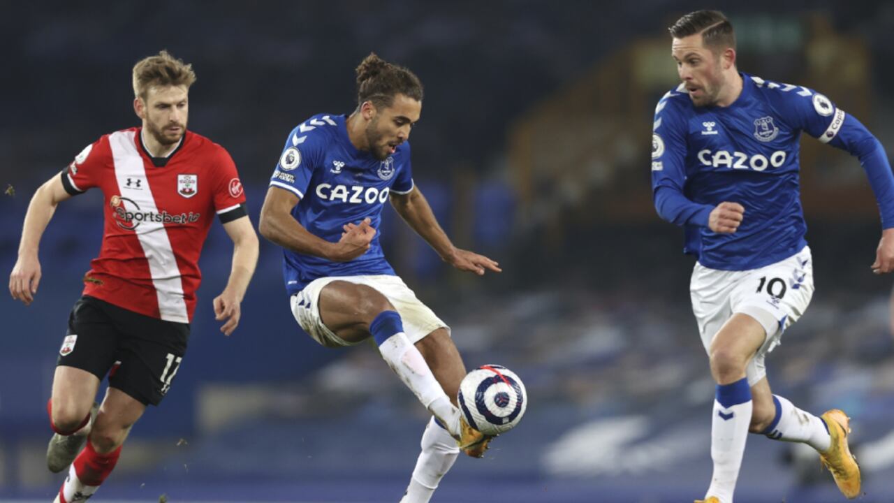 Everton derrotó a Southampton en la Liga de Inglaterra. Foto: AP / Clive Brunskill