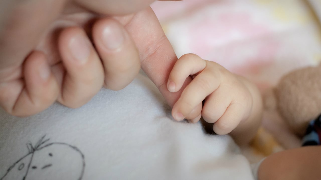 Bebé muere luego de ser bautizado, este sería el motivo de su muerte