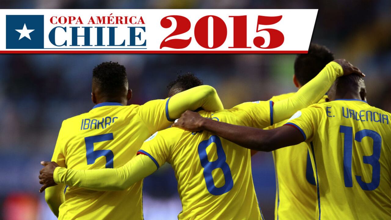 Los ecuatorianos celebran uno de los goles con los que derrotaron a los mexicanos.