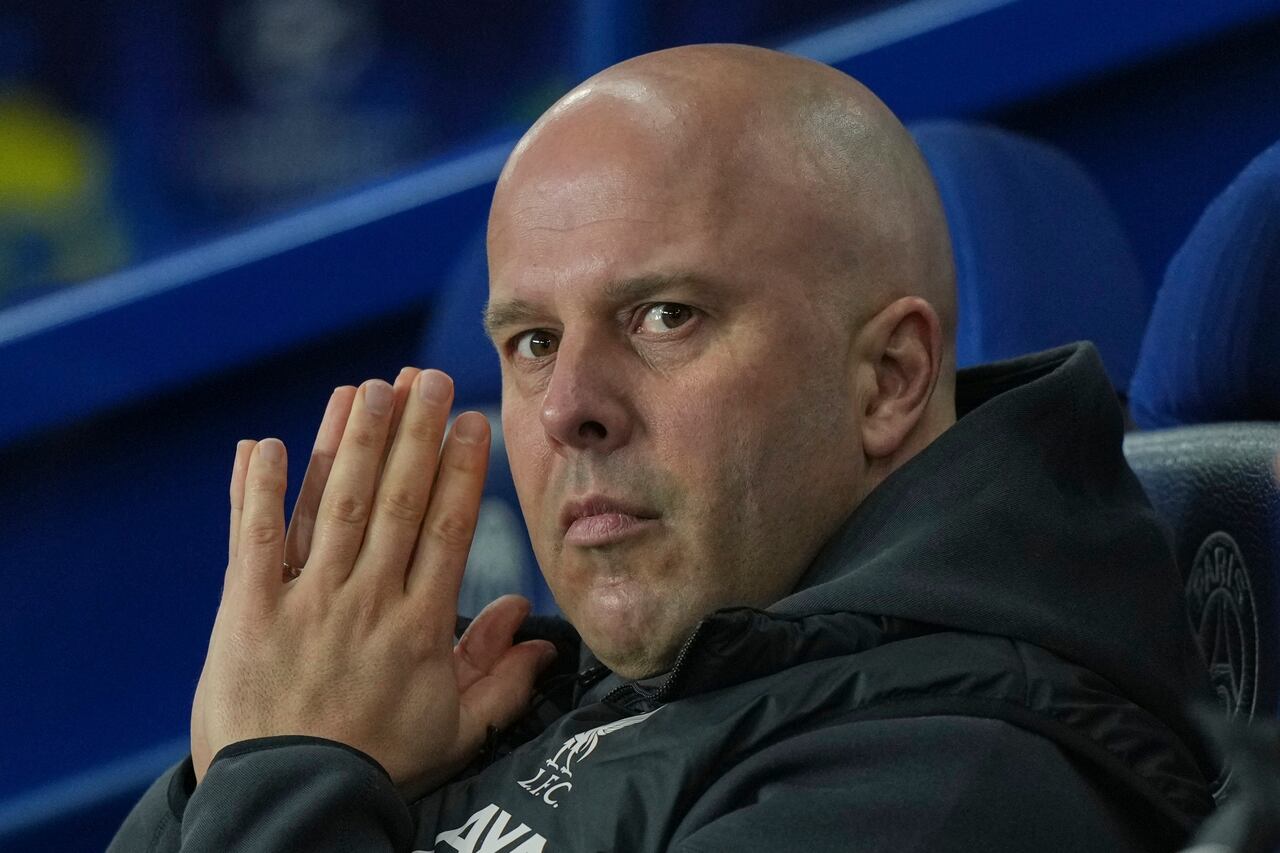 dugout ahead of the Champions League round of 16 first leg soccer match between Paris Saint-Germain and Liverpool at the Parc des Princes in Paris, Wednesday, March 5, 2025. (AP Photo/Aurelien Morissard)
