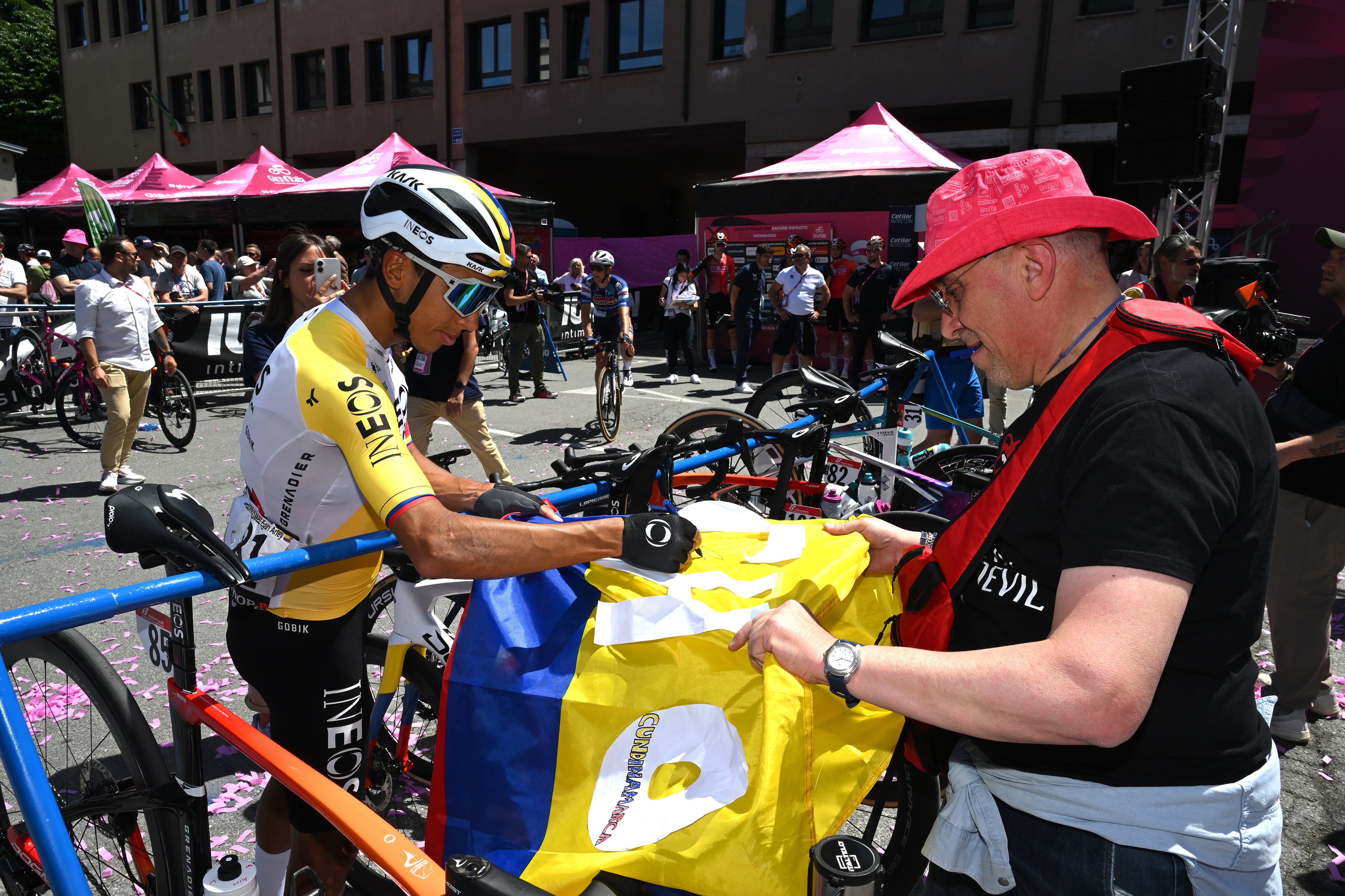 MORBEGNO, ITALY - MAY 29: Egan Bernal of Colombia and Team INEOS Grenadiers meets the fans at start prior to the 108th Giro d'Italia 2025, Stage 18 a 144km stage from Morbegno to Cesano Maderno / #UCIWT / on May 29, 2025 in Morbegno, Italy. (Photo by Dario Belingheri/Getty Images)