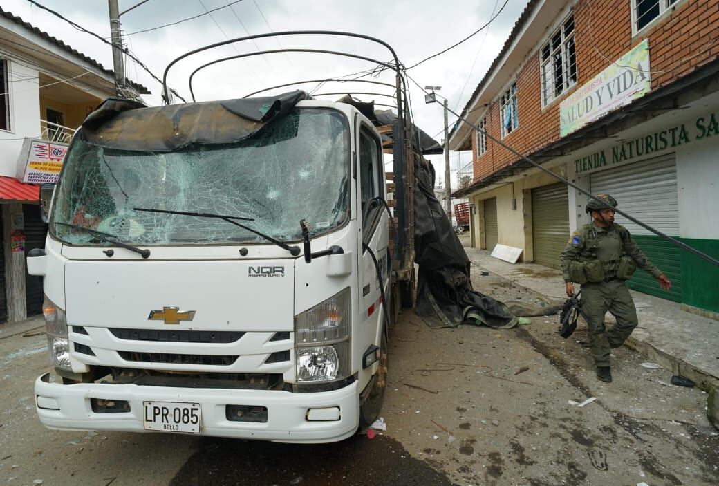 Ataque a estación de policía de Morales cauca por parte de disidencias de las FARC