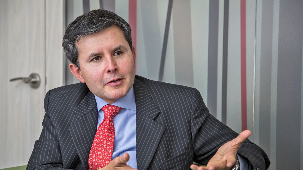 JOSE ROBERTO ACOSTA. ABOGADO Y ECONOMISTA.
BOGOTA JUNIO 22 DE 2015.
FOTO ALEJANDRO ACOSTA-REVISTA DINERO.