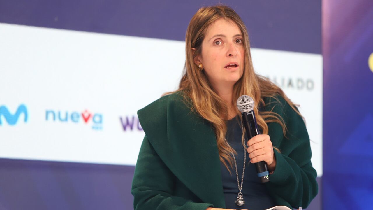 La senadora de la República aseguró que seguirá trabajando pro Colombia