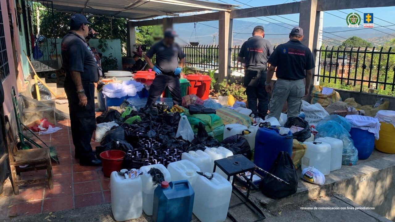 Al menos 17 personas fueron capturadas en diferentes operativos que adelantó la Fiscalía y que permitió desarticular la banda de licor adulterado.