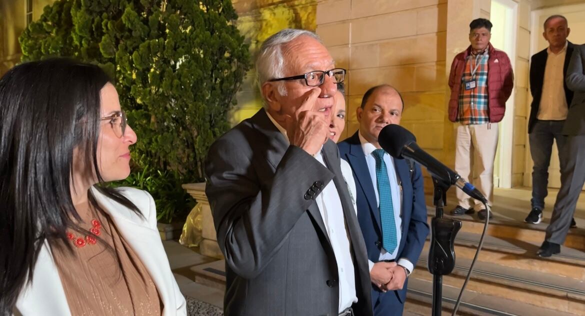 Ministro de Salud Guillermo Alfonso Jaramillo