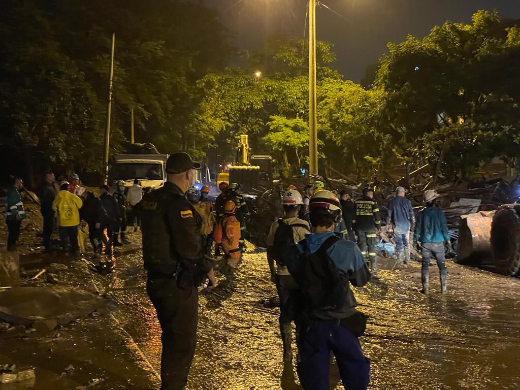 El deslizamiento de tierra deja hasta el momento 15 muertos.