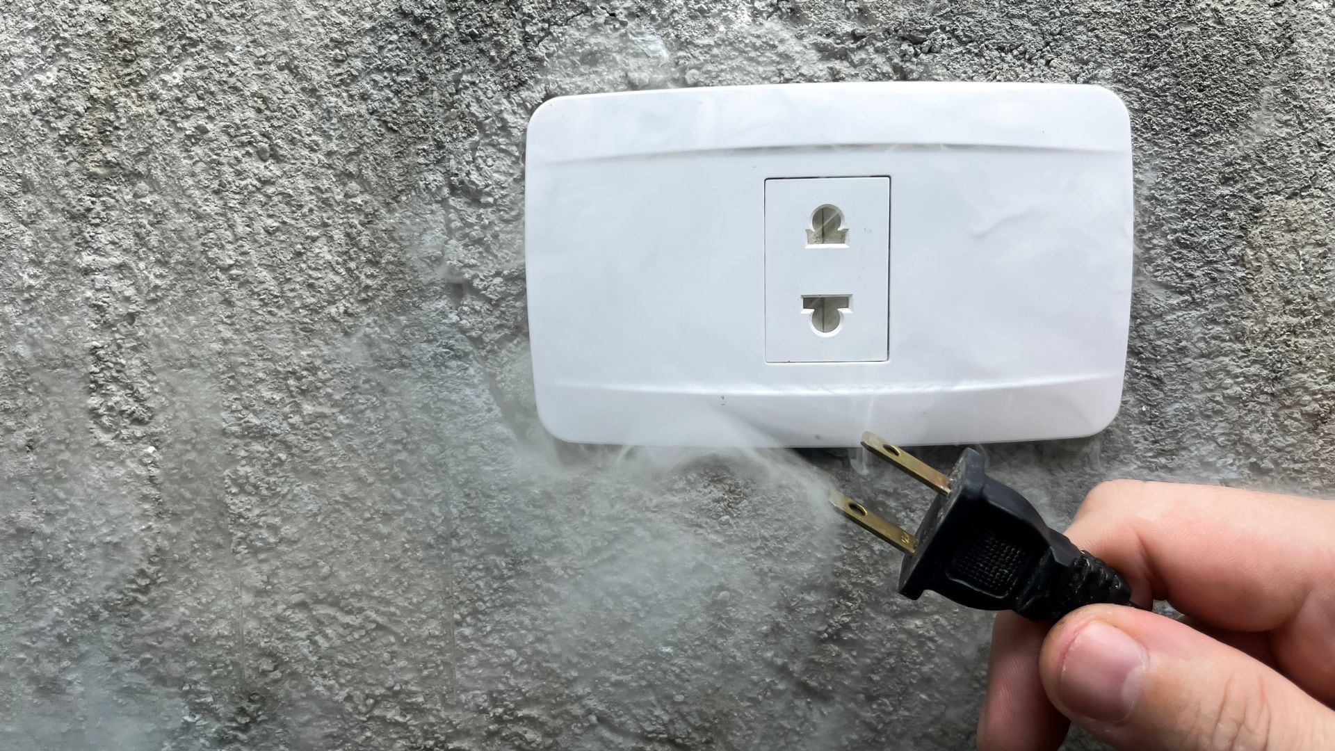 Las tormentas eléctricas puede causar daos en los aparatos del hogar a largo plazo.