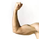 Para aumentar la masa muscular hay que tener en cuenta una dieta saludable y la actividad física. Foto: GettyImages.