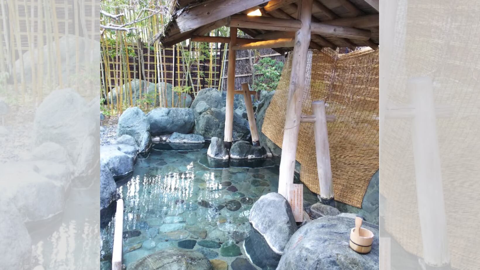 Su principal atractivo son sus aguas termales calentadas de forma natural, conocidas como ‘onsen’