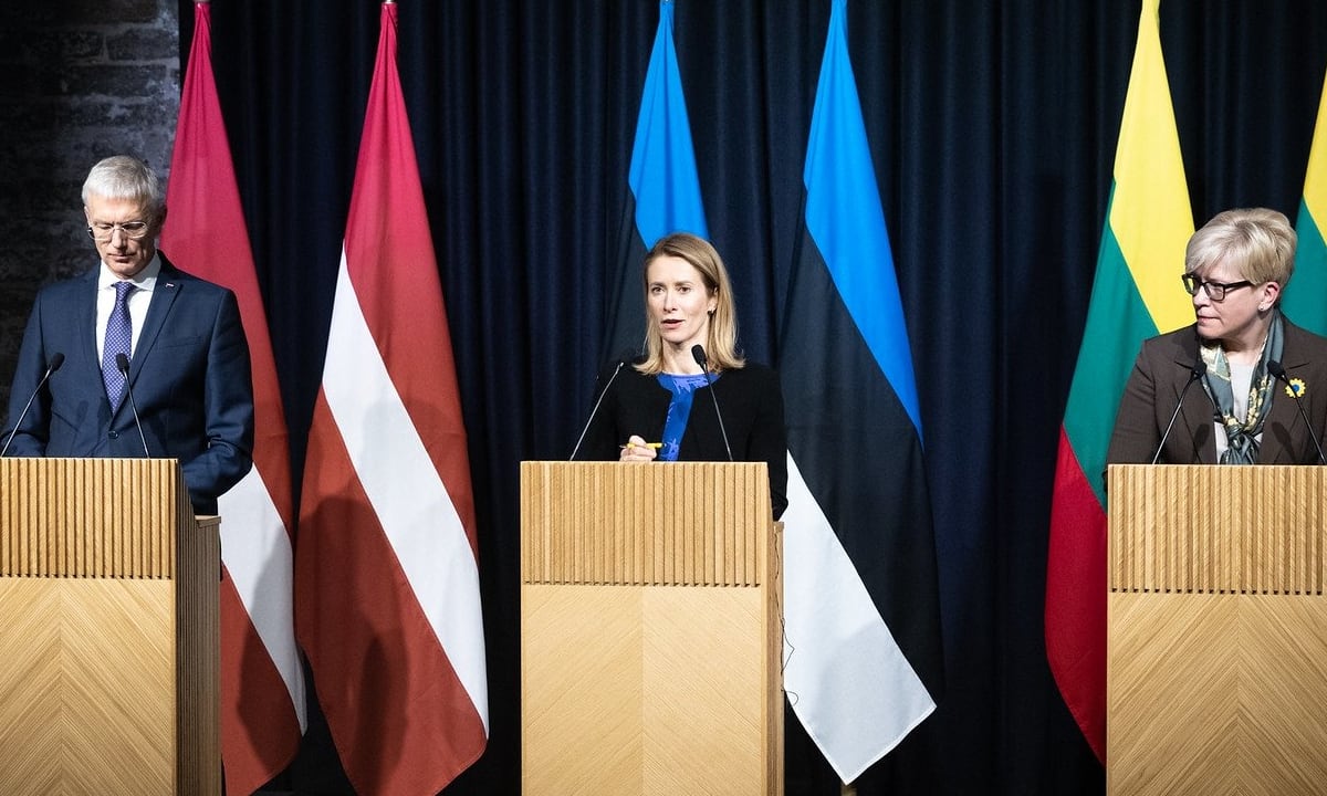 Primeros ministros de Estonia, Letonia y Lituania ofrecen rueda de prensa sobre rechazo  que el COI permita participación de atletas rusos en Paris 2024.