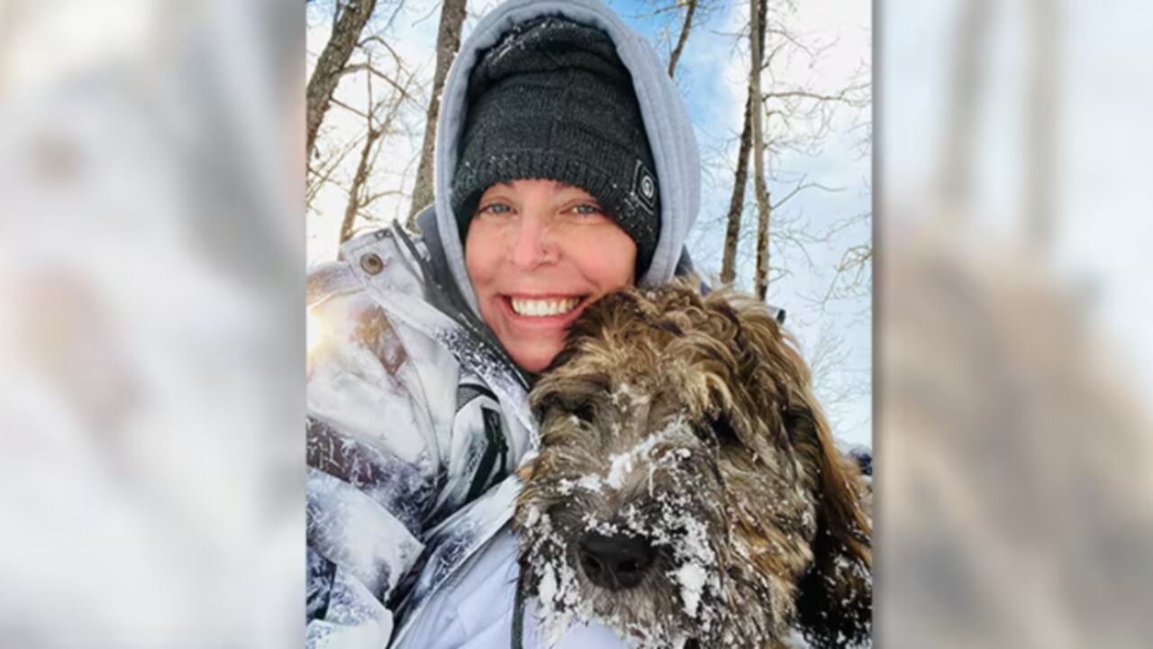 Caso de mujer que falleció tras intentar salvar a su perro de morir ahogado y congelado.