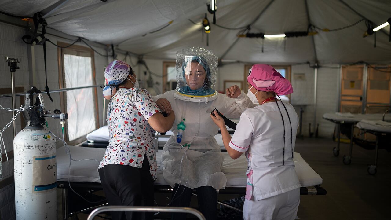 La media de los nuevos pacientes son no vacunados, además de personas con alguna comorbilidad, enfermedades graves de base.
