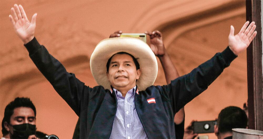 Pedro Castillo dijo que podría preguntarle al pueblo si querían darle mar a Bolivia. 