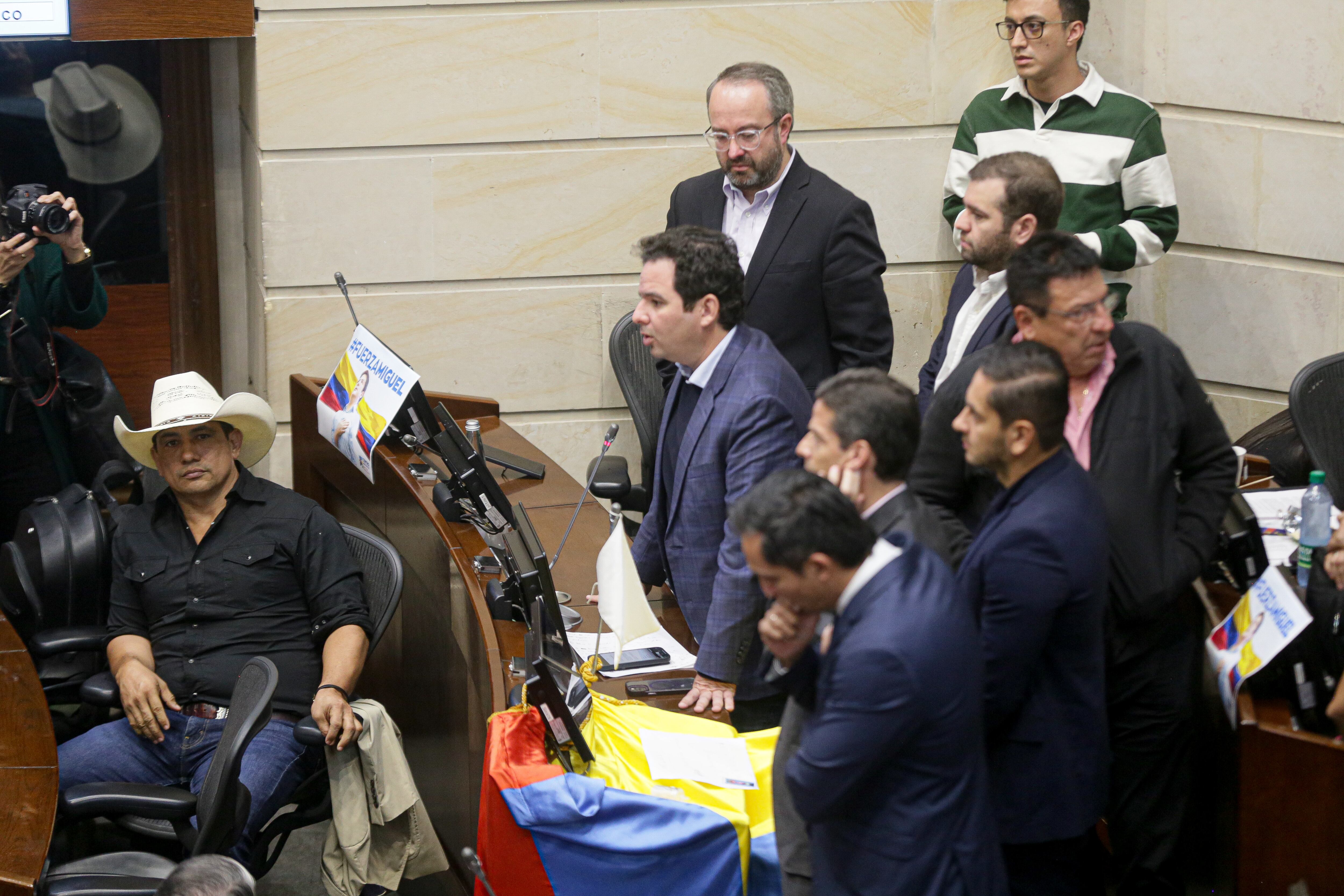 Debate reforma laboral, Plenaria del Senado
