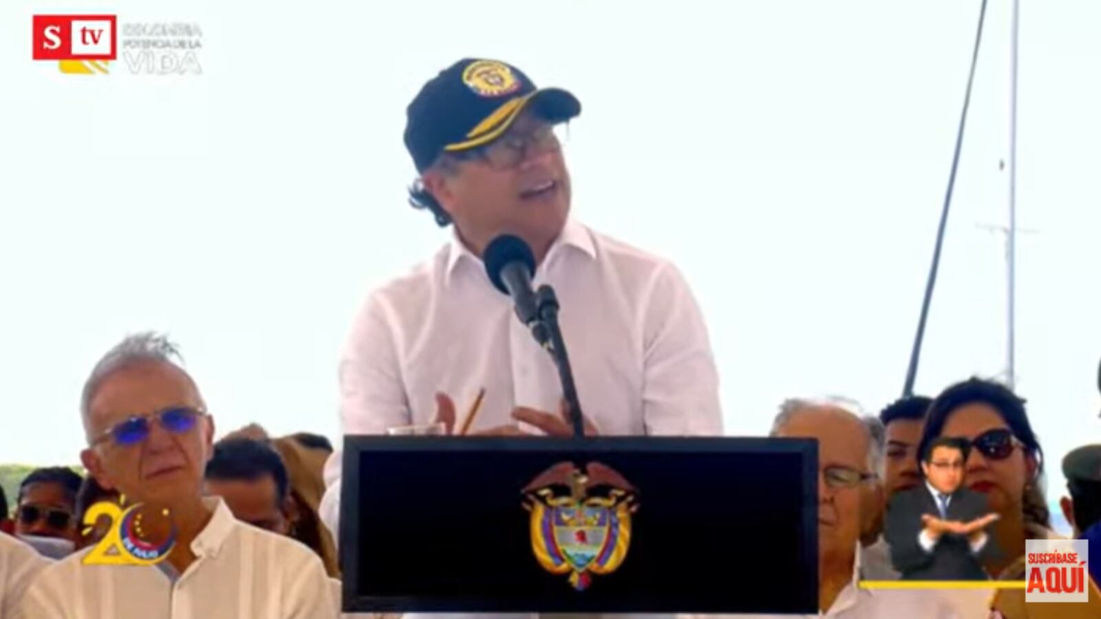 Gustavo Petro toma la palabra en el desfile militar en San Andrés.