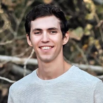 El acusado, Tyler James Robinson, entonces de 22 años, fue posteriormente arrestado y responde por el asesinato.