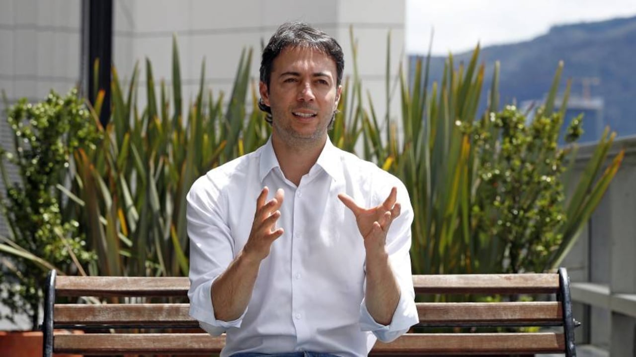 Nuevamente, el alcalde de Medellín plantea la posibilidad de pedir médicos extranjeros