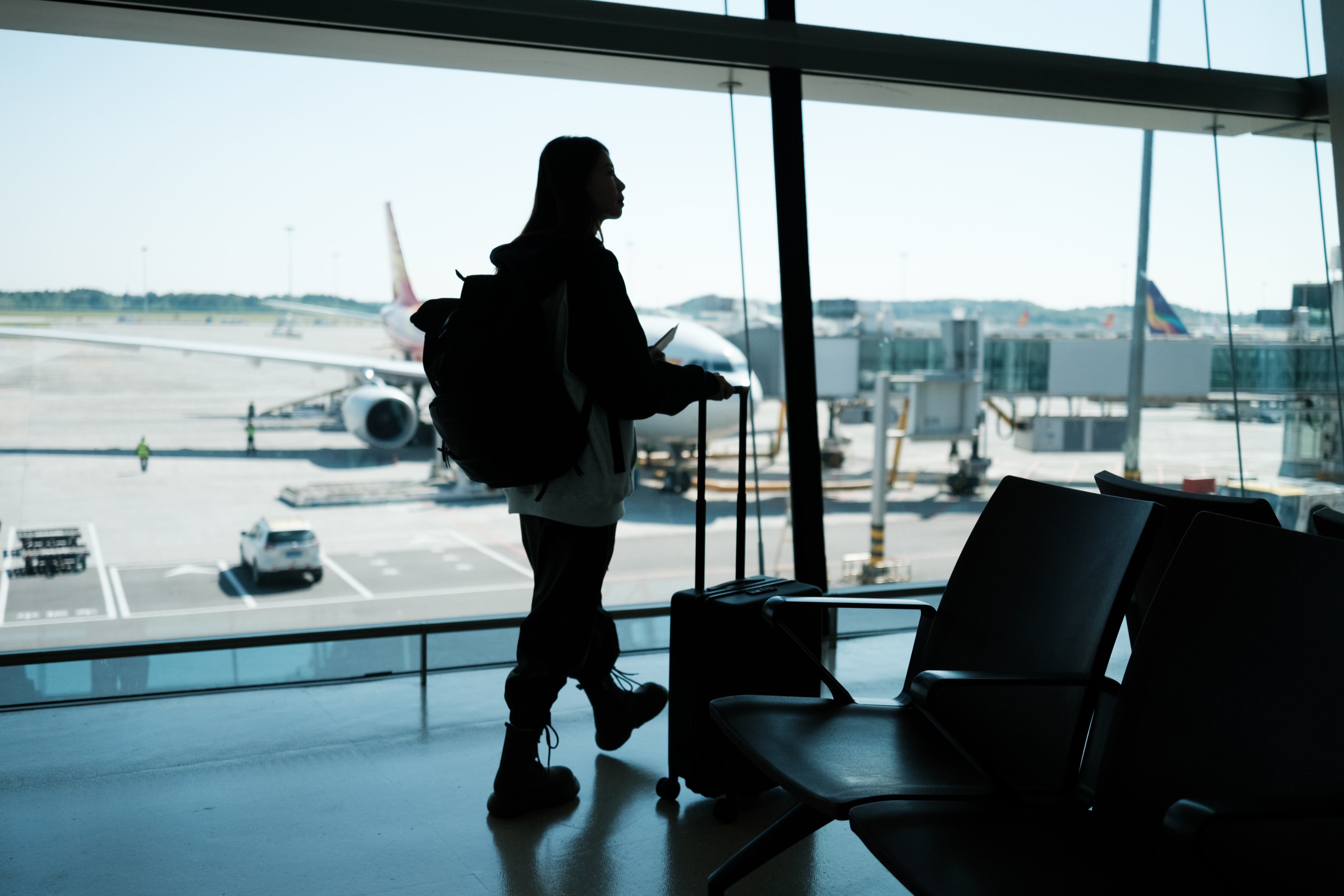 Las compensaciones que podría pedir a la aerolínea cuando cancelan o retrasan el vuelo: conozca sus derechos como pasajero
