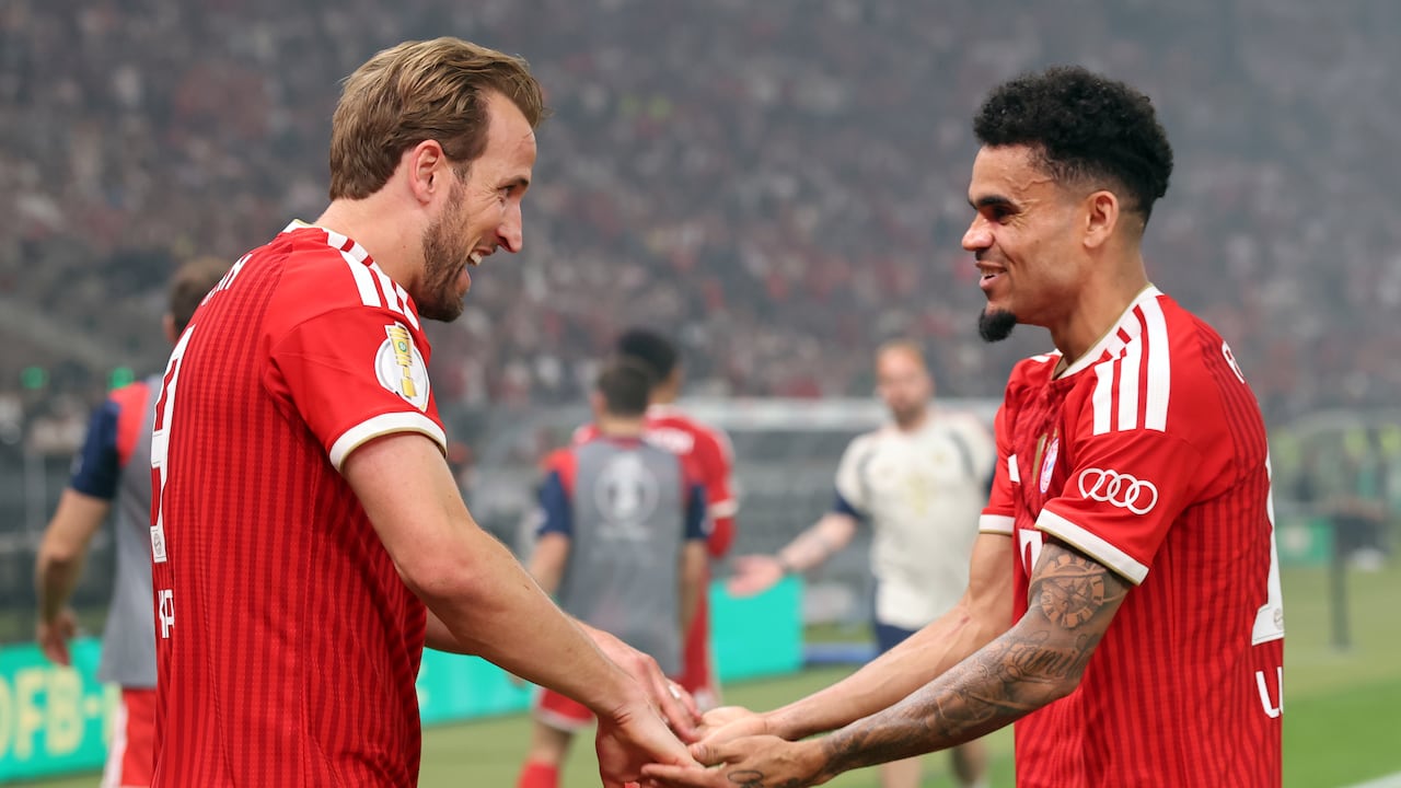 Luis Díaz asistió a Harry Kane en la final de la Pokal.